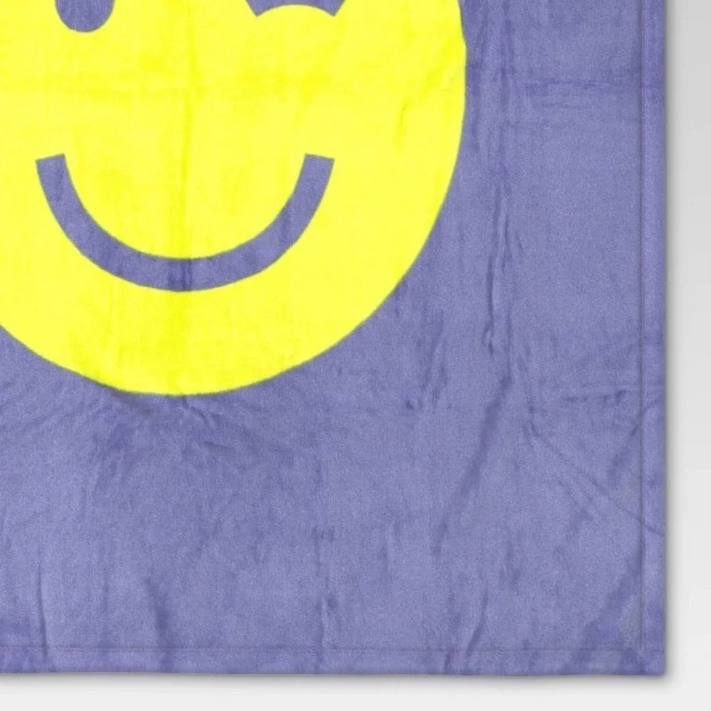 NWT room essentials smiley throw pillow & matching throw blanket set